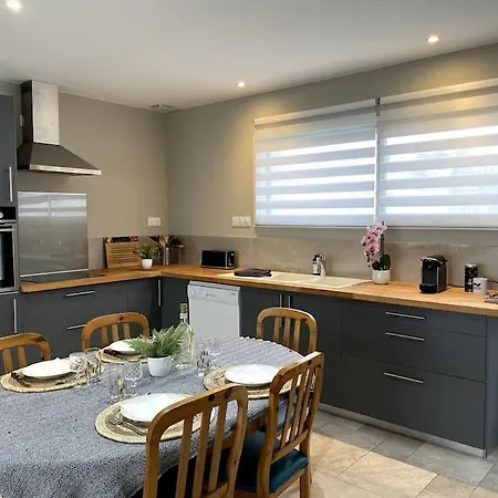 Maison A La Chaume Proche Sauvage 3chambres بيت للعطل لي سابلِ دولونْ