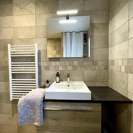Maison A La Chaume Proche Sauvage 3chambres بيت للعطل لي سابلِ دولونْ